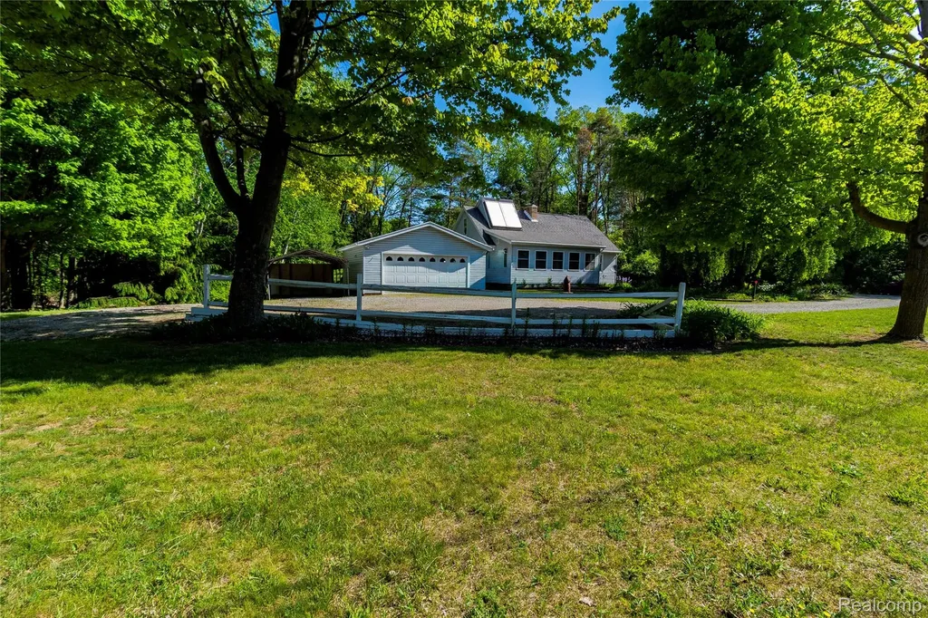 9051 Vienna Road Forest Township MI 48463