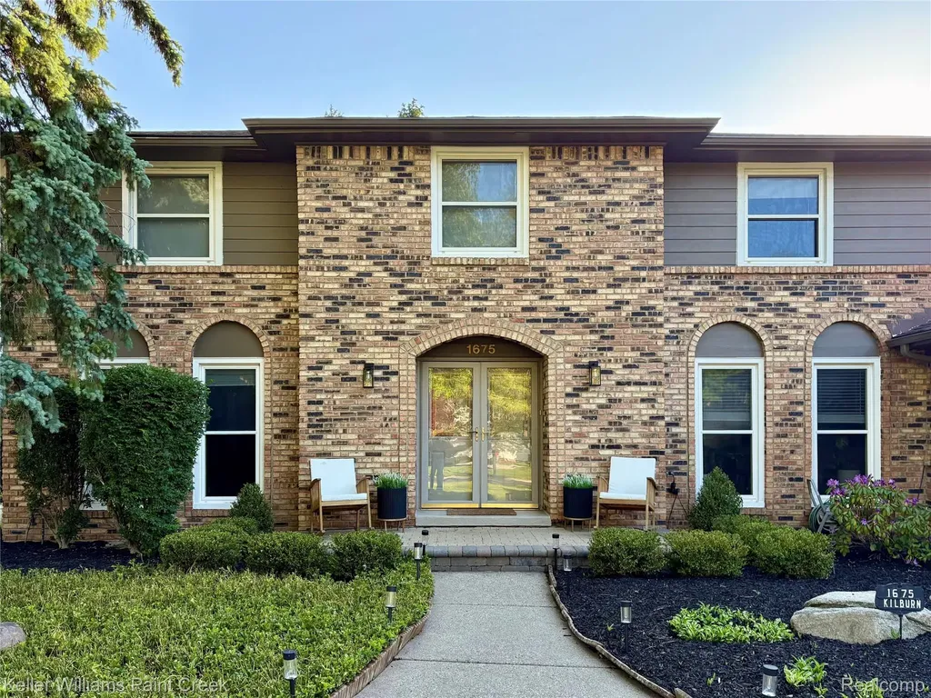 1675 Kilburn Road N Rochester Hills City MI 48306