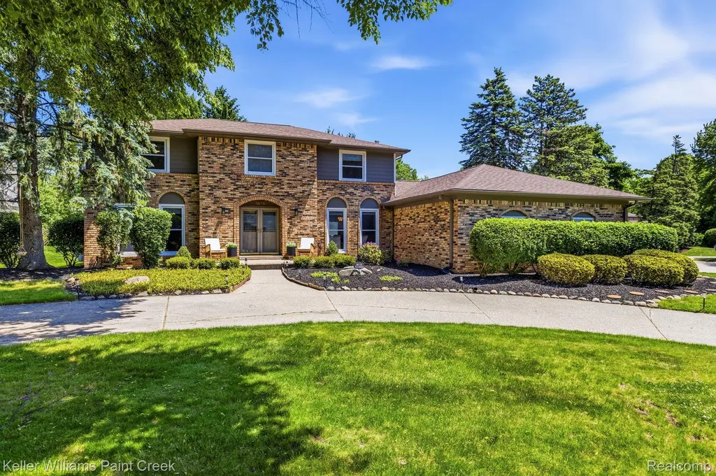 1675 Kilburn Road N Rochester Hills City MI 48306