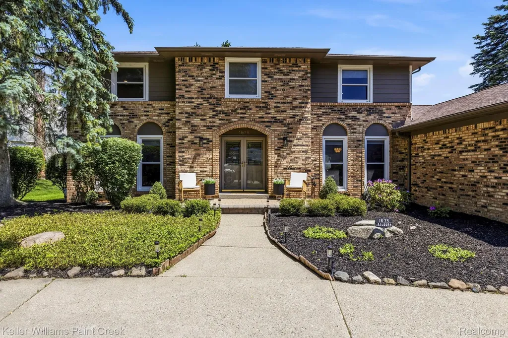 1675 Kilburn Road N Rochester Hills City MI 48306