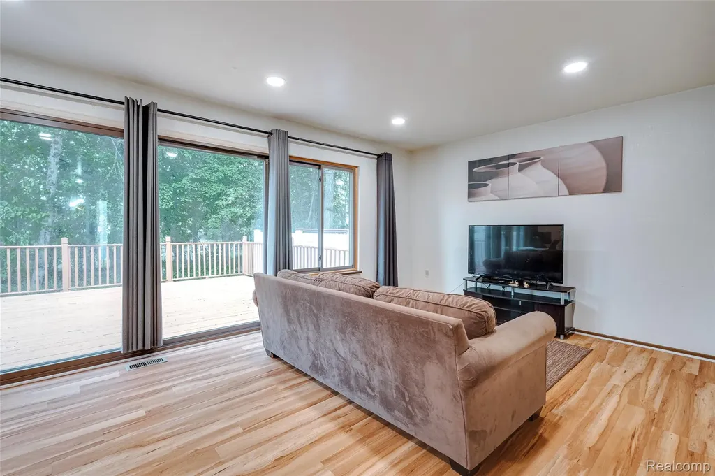 22857 Cranbrooke Drive Novi City MI 48375