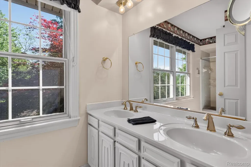 12664 Lashbrook Lane W Brighton Township MI 48114