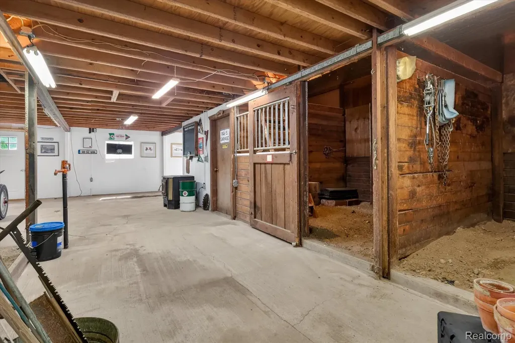 12664 Lashbrook Lane W Brighton Township MI 48114