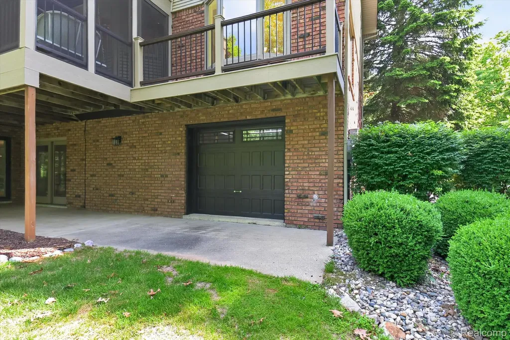 12664 Lashbrook Lane W Brighton Township MI 48114
