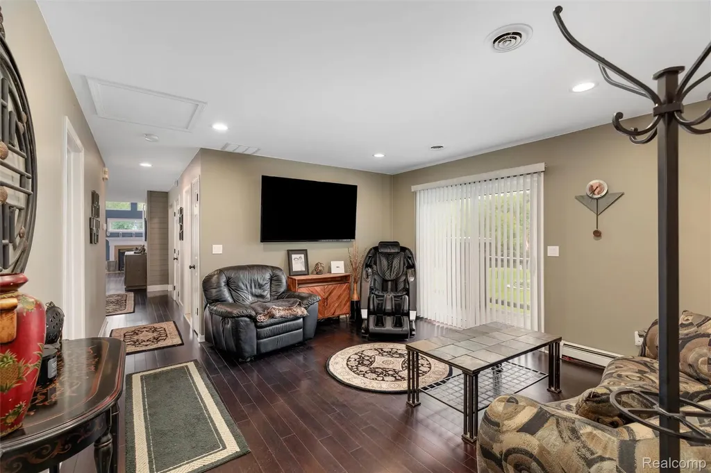 8950 Riverview Dexter Township MI 48169