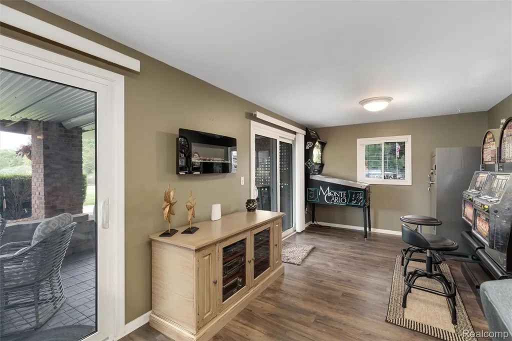 8950 Riverview Dexter Township MI 48169
