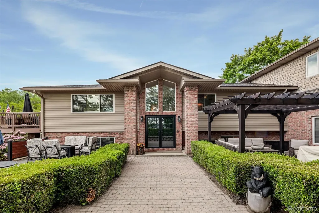 8950 Riverview Dexter Township MI 48169