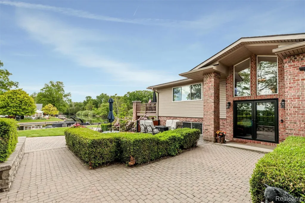 8950 Riverview Dexter Township MI 48169