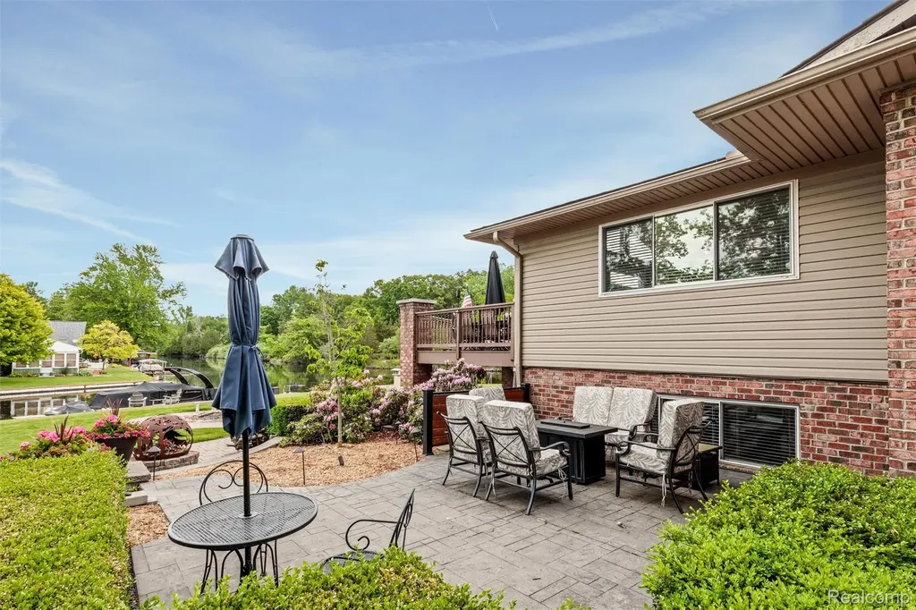 8950 Riverview Dexter Township MI 48169