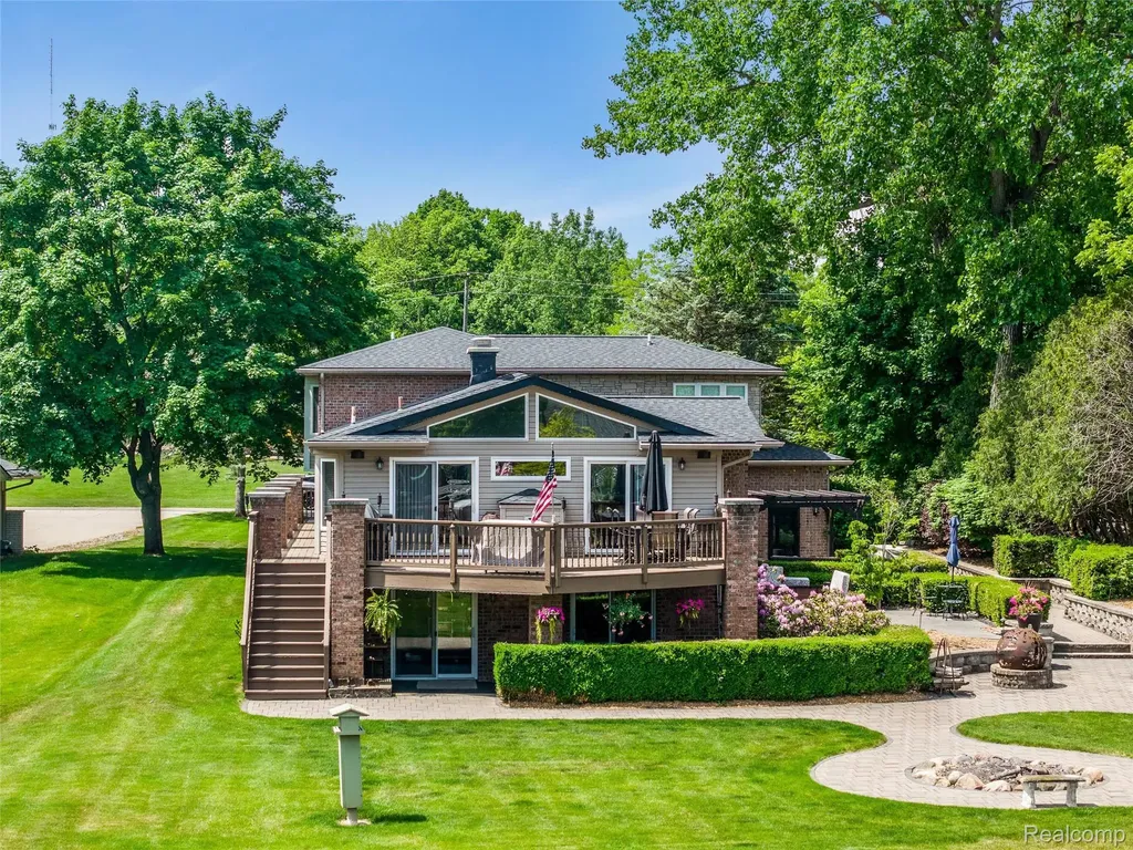 8950 Riverview Dexter Township MI 48169