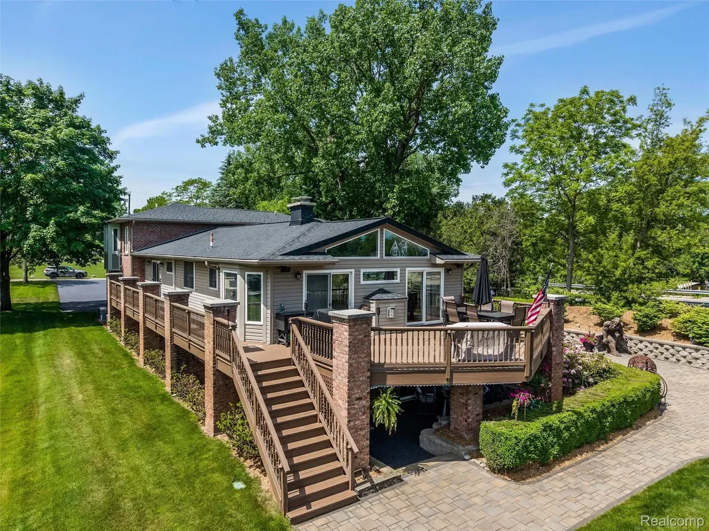8950 Riverview Dexter Township MI 48169