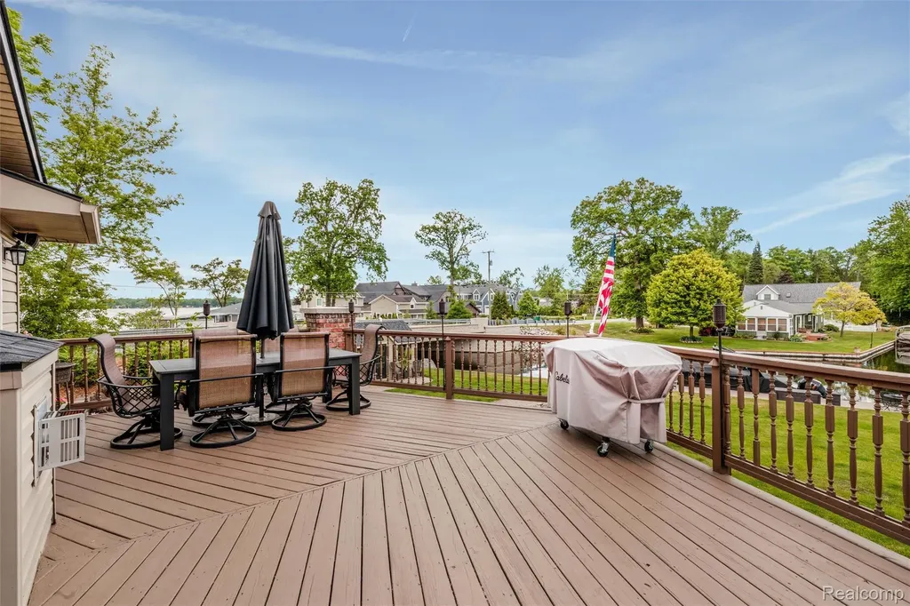 8950 Riverview Dexter Township MI 48169