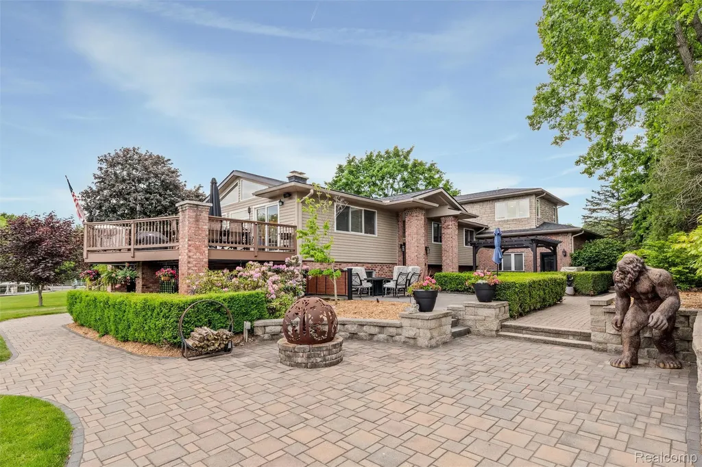 8950 Riverview Dexter Township MI 48169