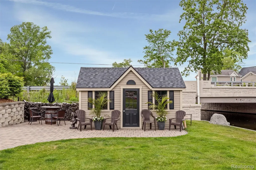 8950 Riverview Dexter Township MI 48169