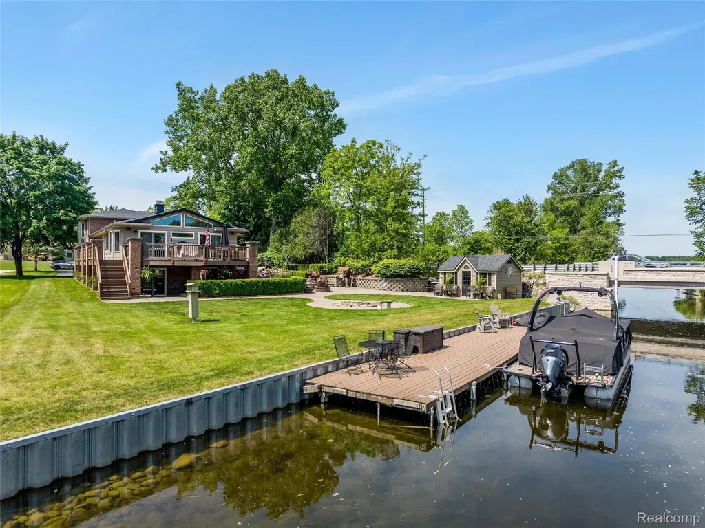 8950 Riverview Dexter Township MI 48169