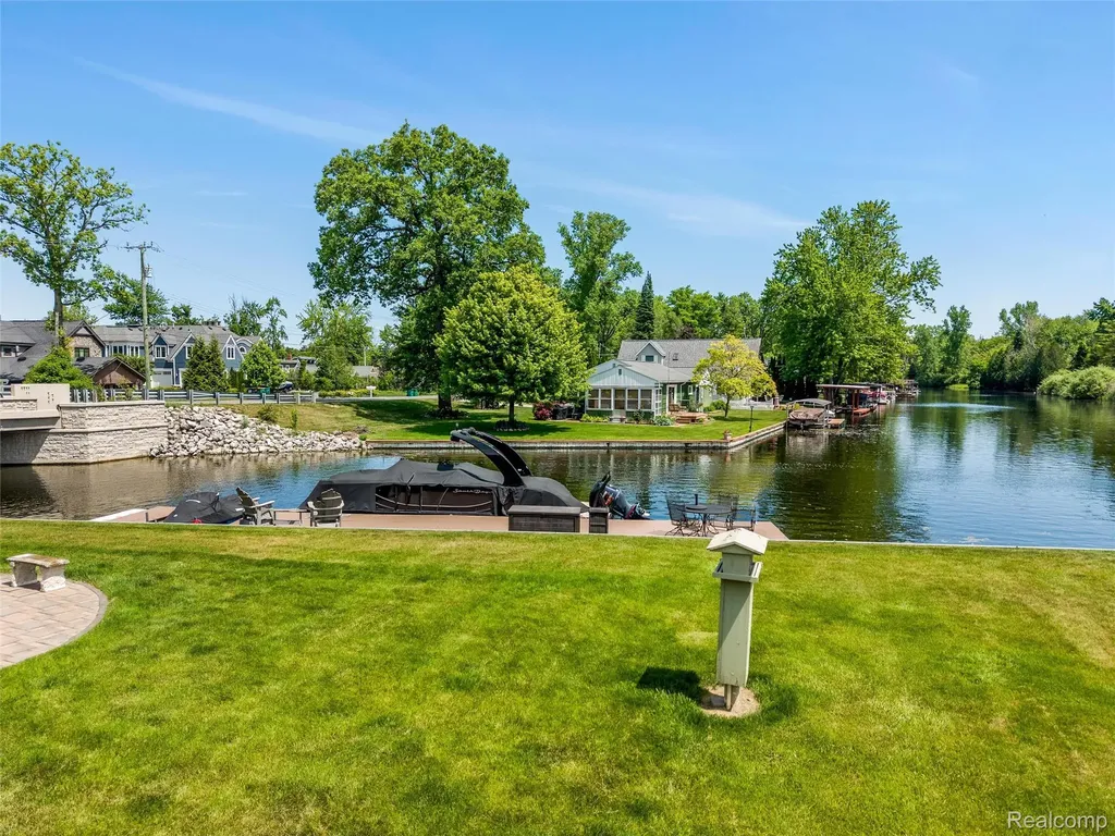 8950 Riverview Dexter Township MI 48169