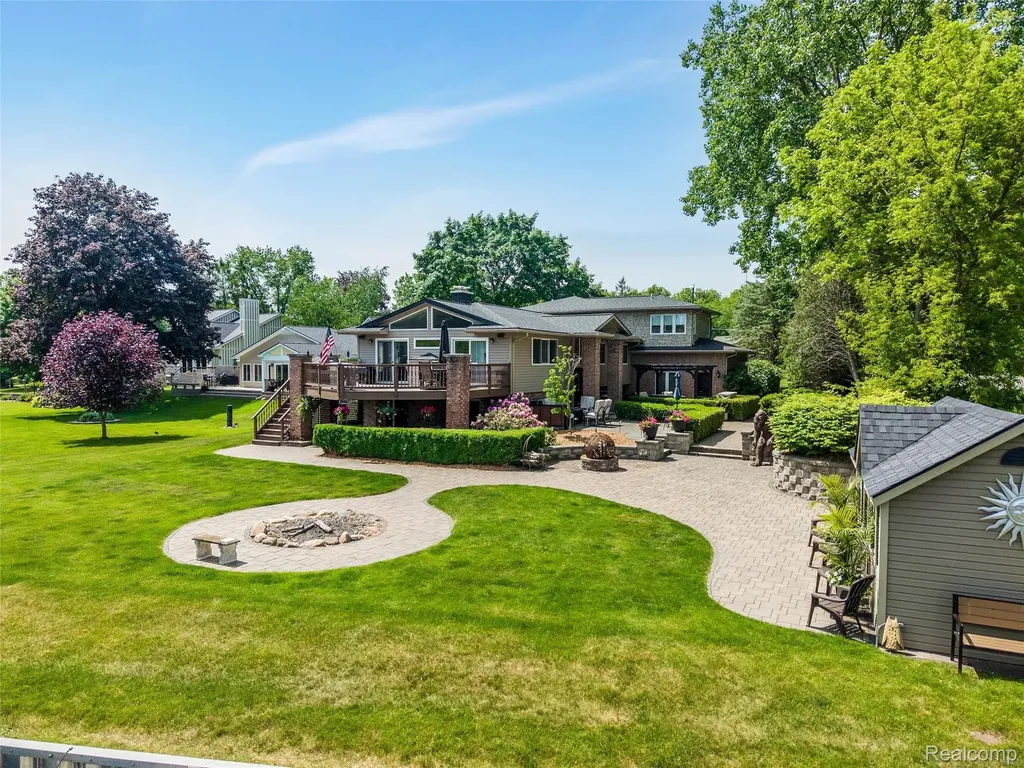 8950 Riverview Dexter Township MI 48169