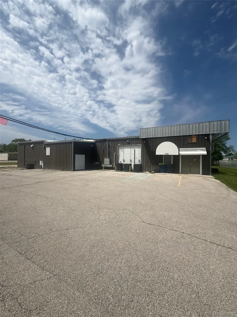 1705 Marquette Street Bay City City MI 48706