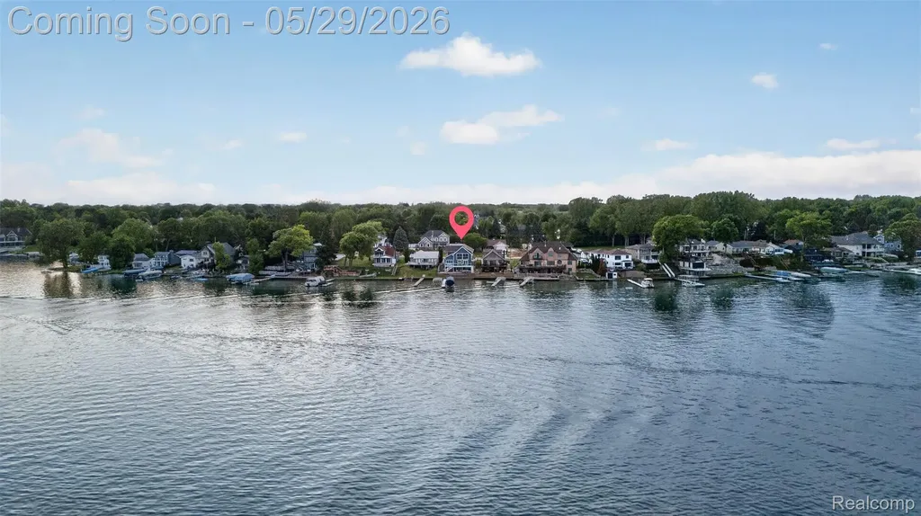 15185 Marl Drive Fenton Charter Township MI 48451