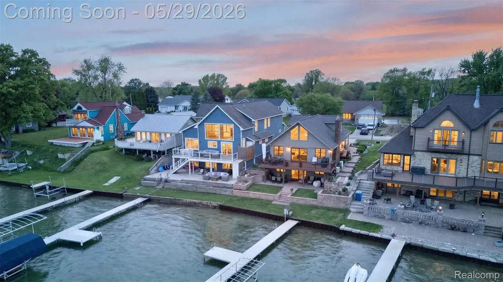 15185 Marl Drive Fenton Charter Township MI 48451