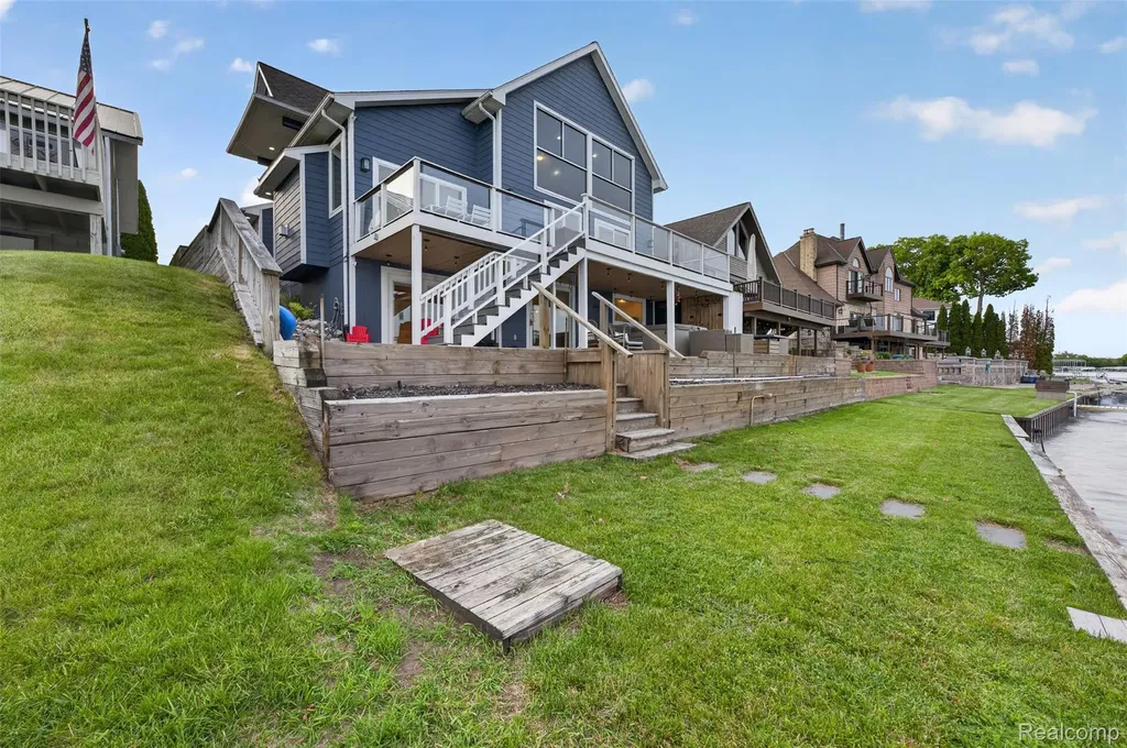 15185 Marl Drive Fenton Charter Township MI 48451