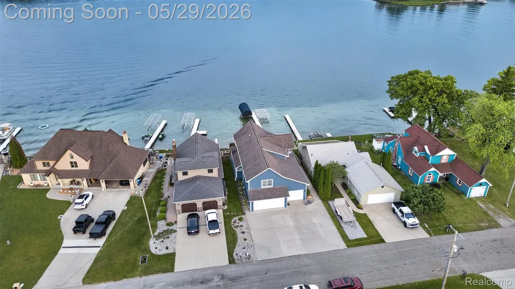 15185 Marl Drive Fenton Charter Township MI 48451