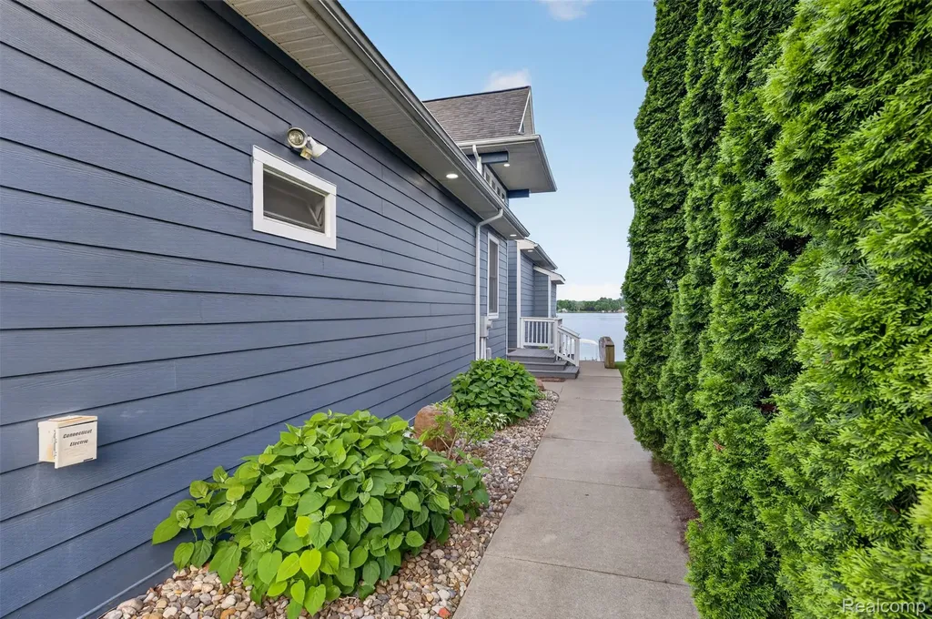 15185 Marl Drive Fenton Charter Township MI 48451