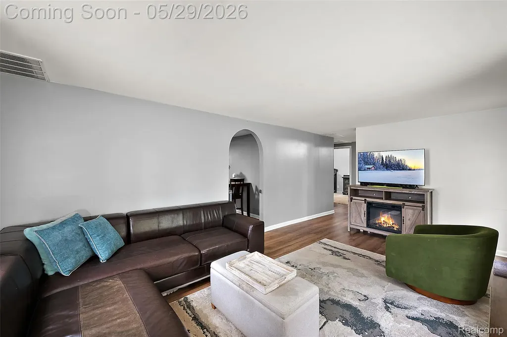 4407 Gilbert Street Columbiaville Village MI 48421