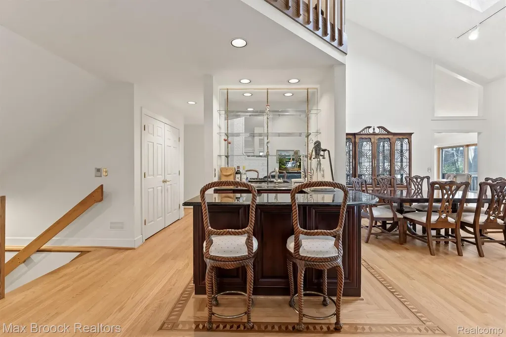 363 Sycamore Court Bloomfield Charter Township MI 48302
