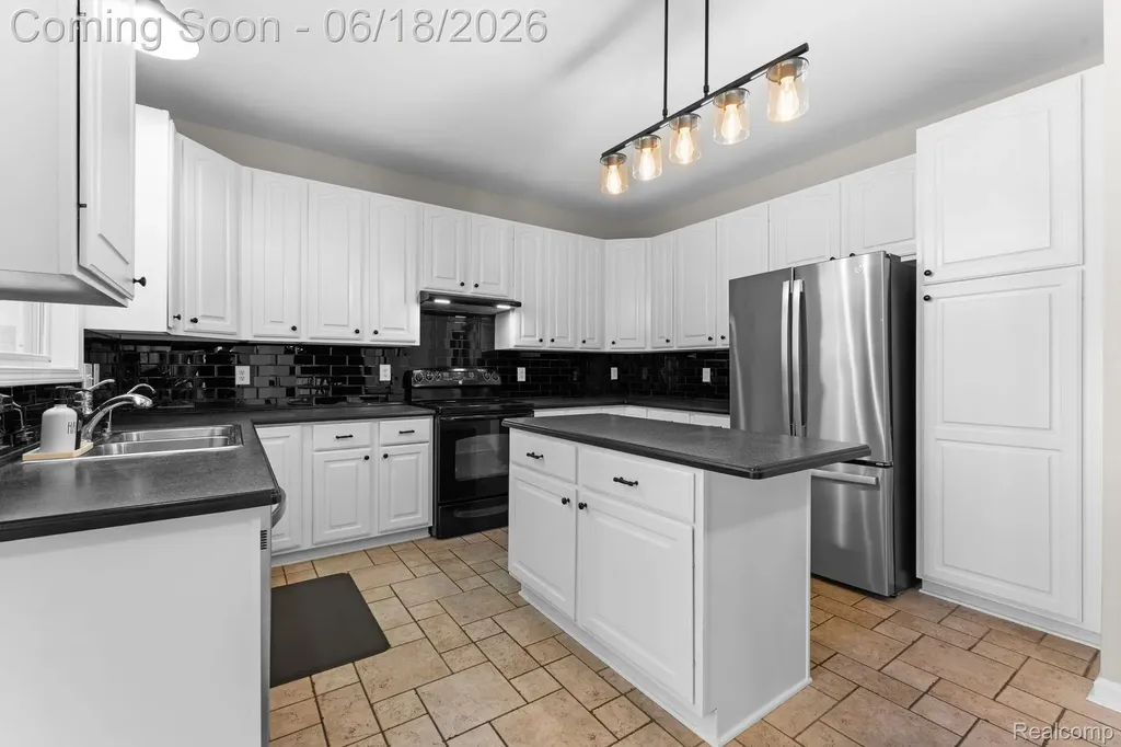 43126 Alcott Circle Novi City MI 48377