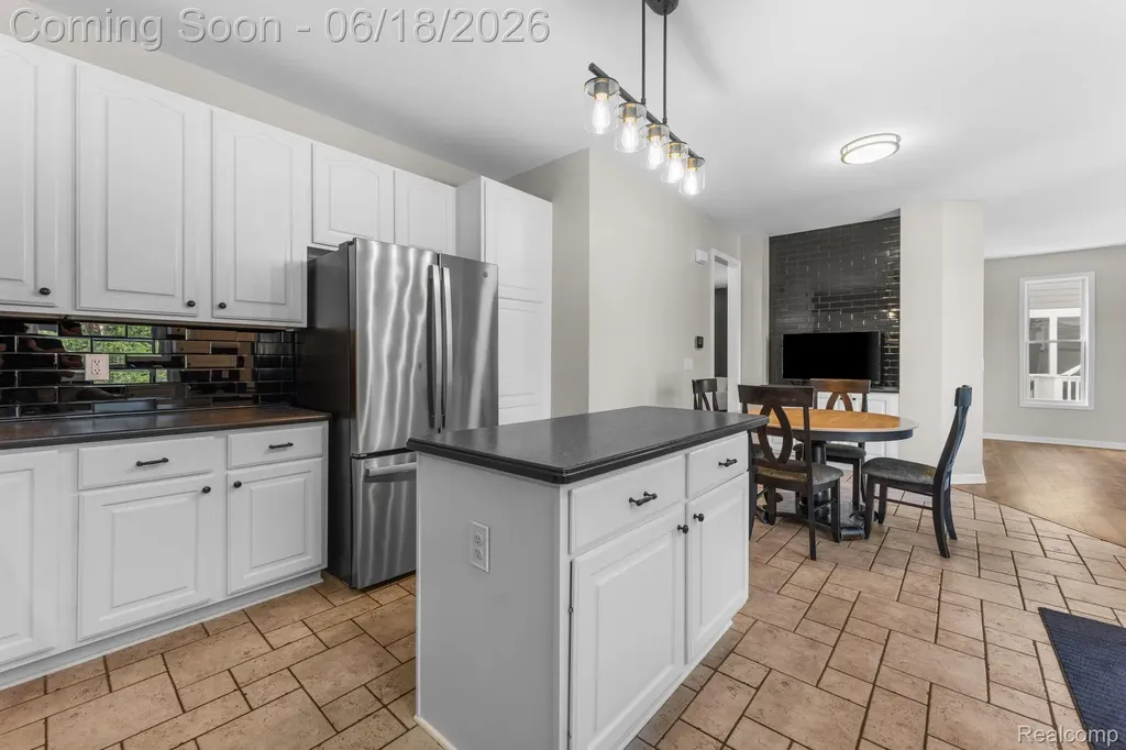 43126 Alcott Circle Novi City MI 48377