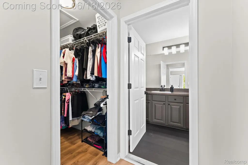43126 Alcott Circle Novi City MI 48377