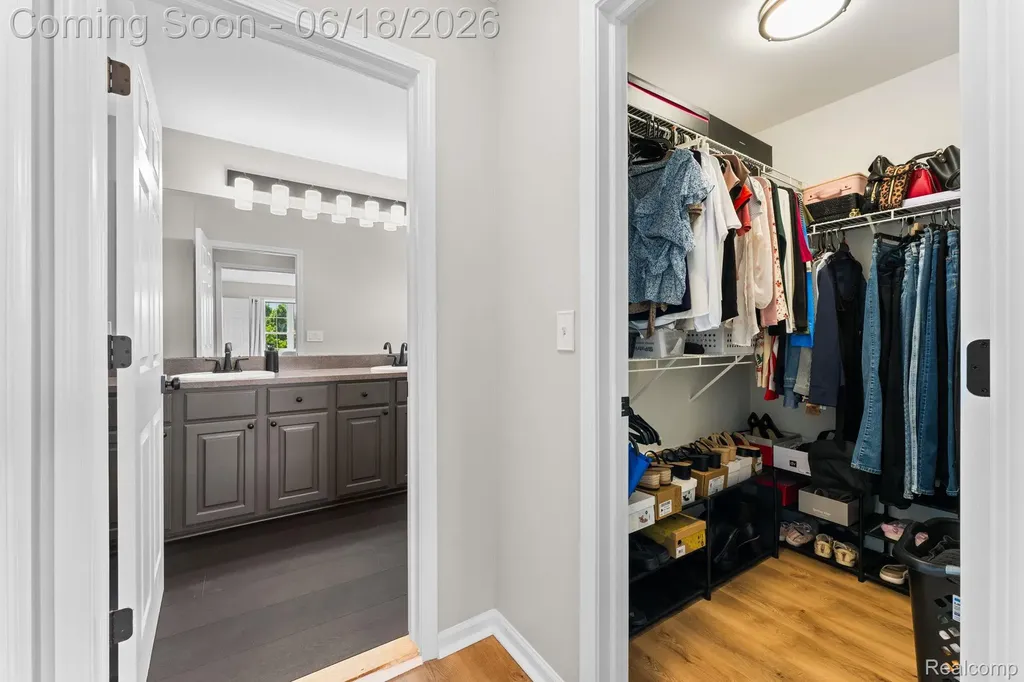 43126 Alcott Circle Novi City MI 48377