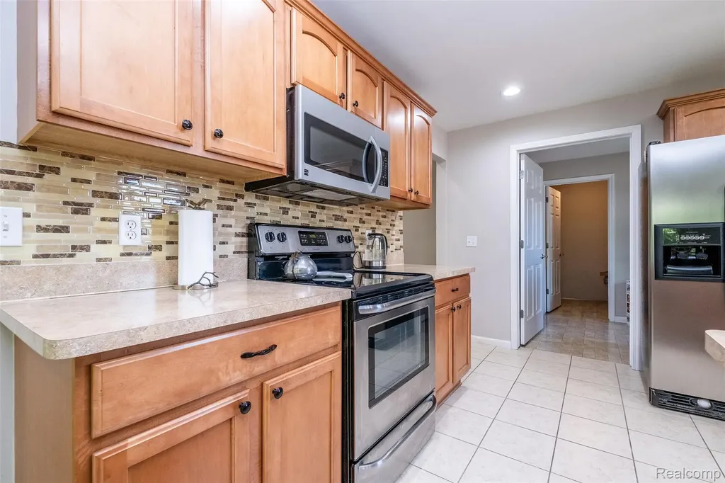 3695 Eagle Creek Drive Shelby Charter Township MI 48317