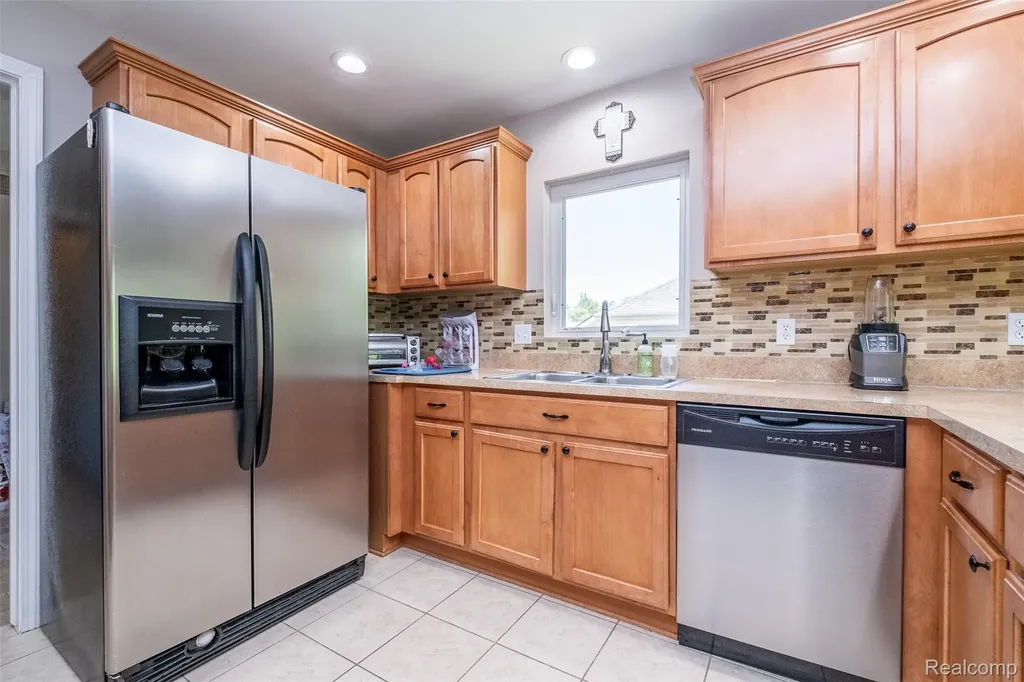 3695 Eagle Creek Drive Shelby Charter Township MI 48317