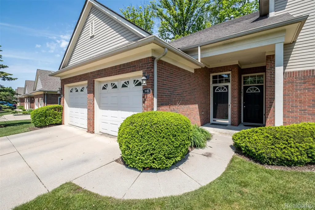 3695 Eagle Creek Drive Shelby Charter Township MI 48317
