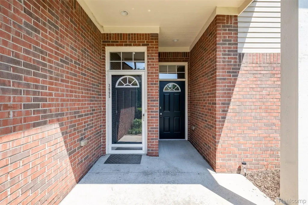 3695 Eagle Creek Drive Shelby Charter Township MI 48317
