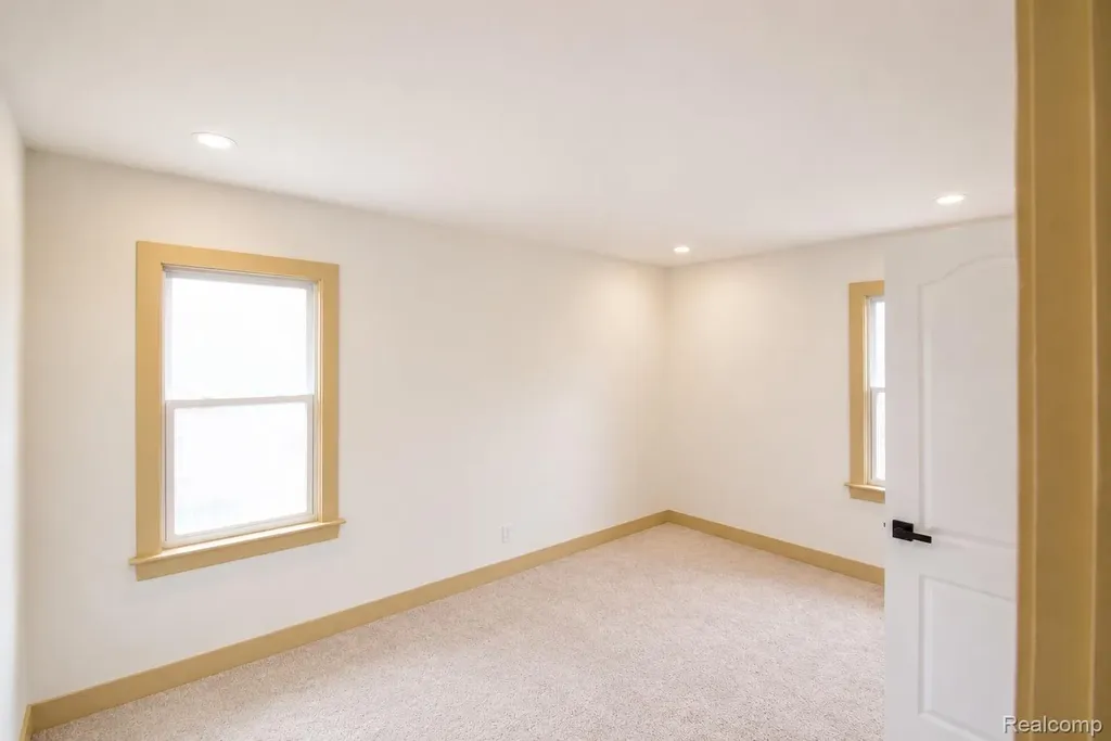 5072 Beaconsfield Street Detroit City MI 48224