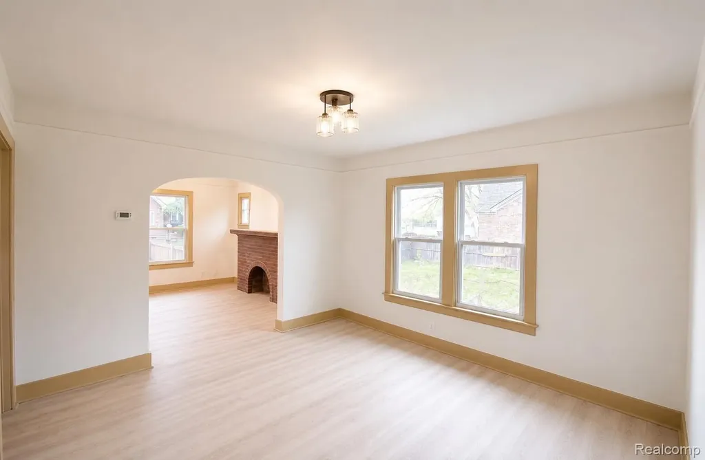5072 Beaconsfield Street Detroit City MI 48224