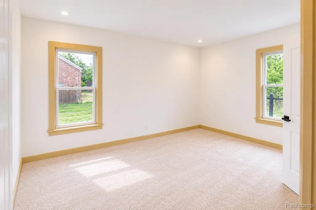 5072 Beaconsfield Street Detroit City MI 48224