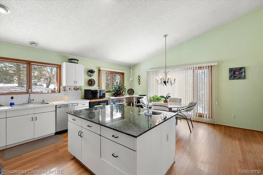 1808 Moors Court Bloomfield Hills City MI 48302