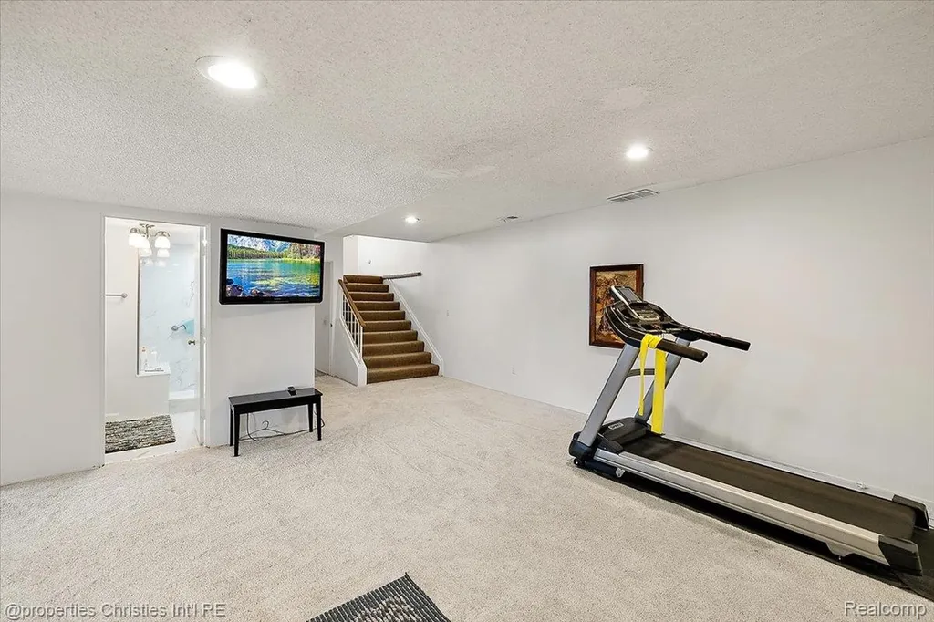 1808 Moors Court Bloomfield Hills City MI 48302