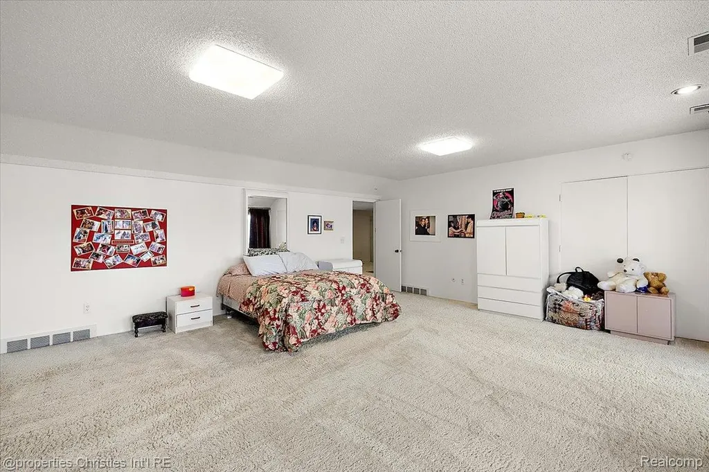 1808 Moors Court Bloomfield Hills City MI 48302