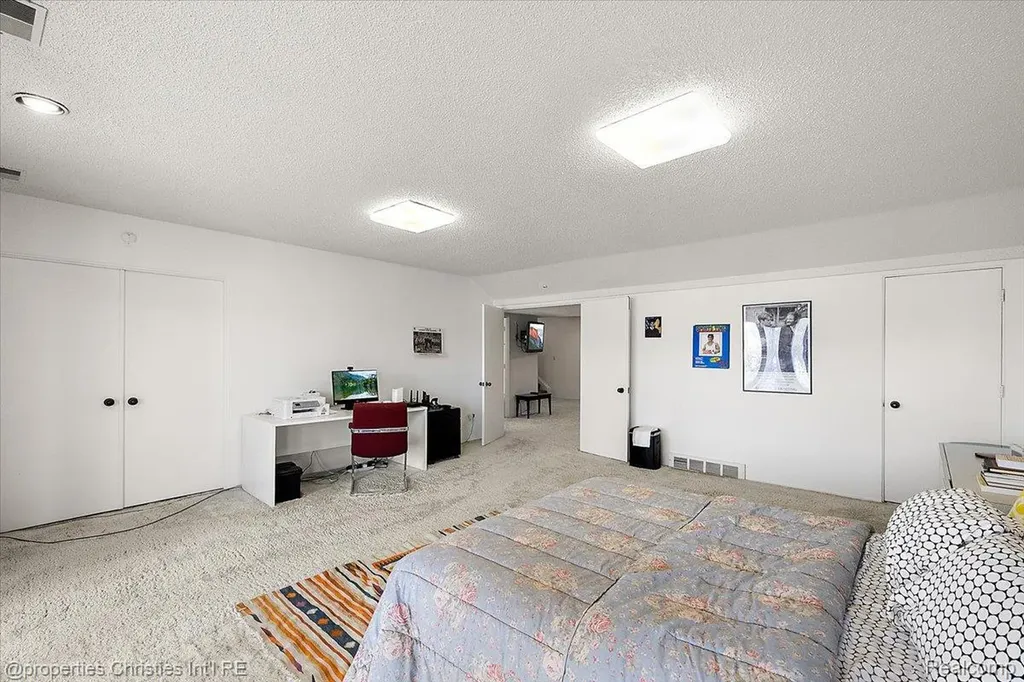 1808 Moors Court Bloomfield Hills City MI 48302