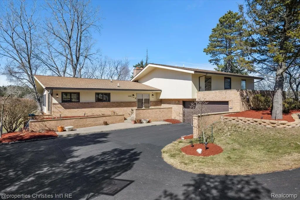 1808 Moors Court Bloomfield Hills City MI 48302