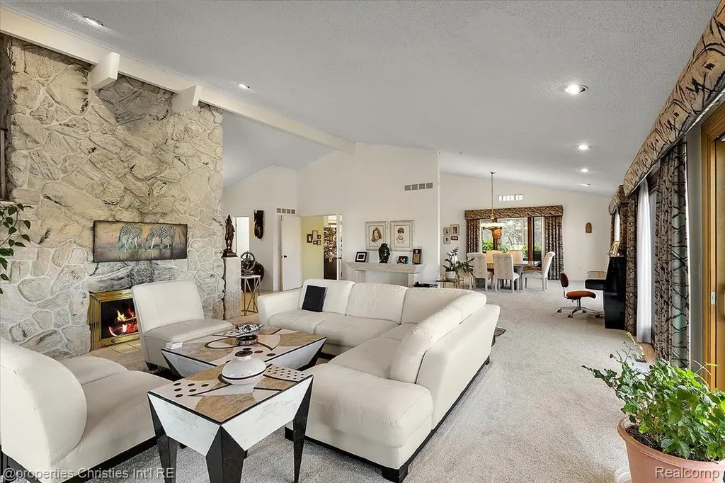 1808 Moors Court Bloomfield Hills City MI 48302