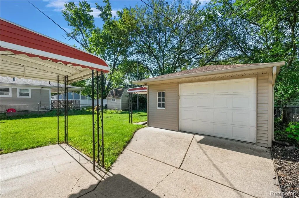 26061 Cameo Court Madison Heights City MI 48071