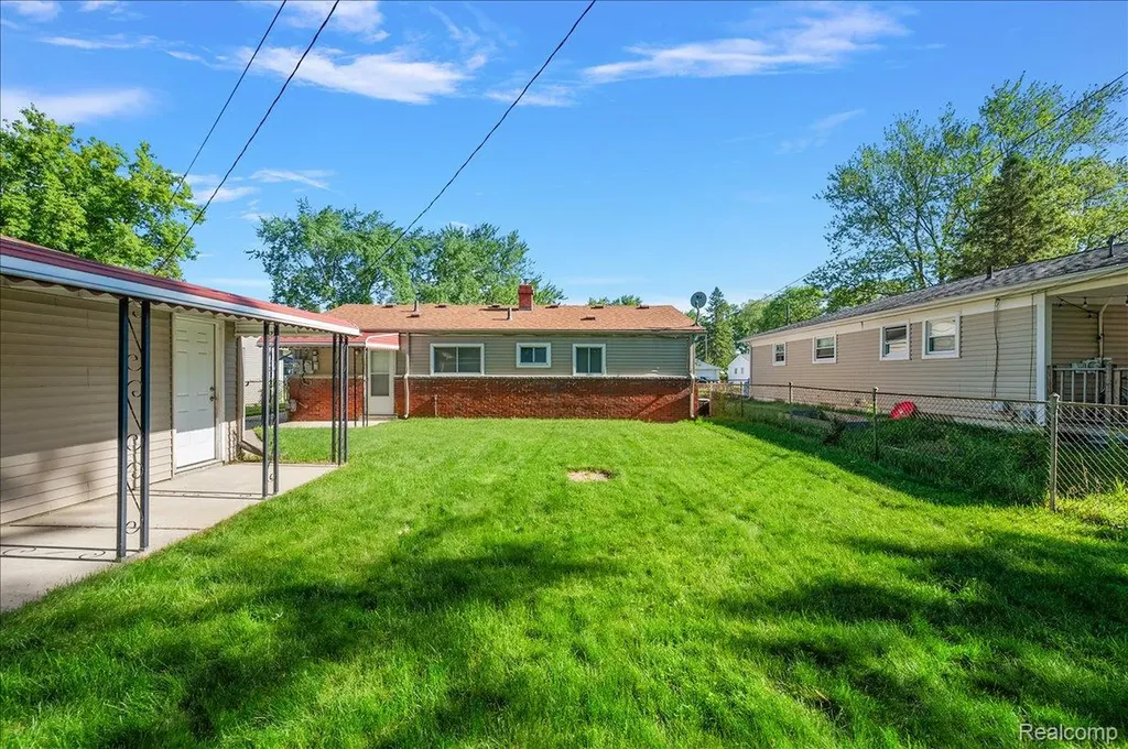 26061 Cameo Court Madison Heights City MI 48071