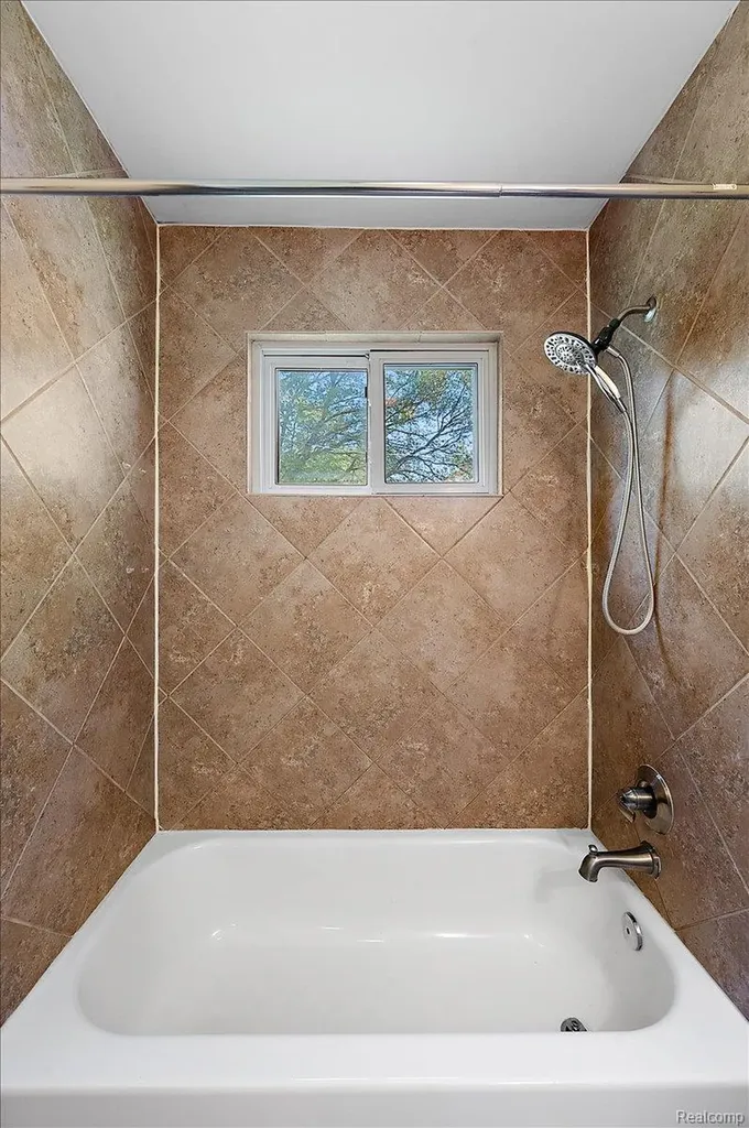 26061 Cameo Court Madison Heights City MI 48071