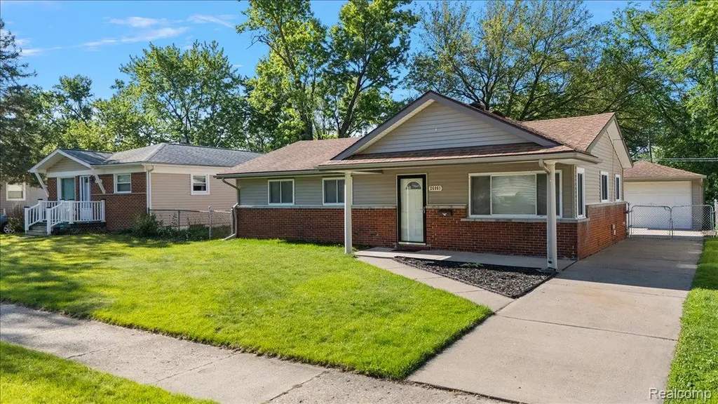 26061 Cameo Court Madison Heights City MI 48071